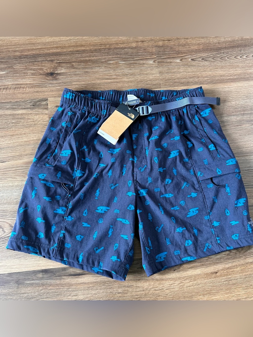 North Face Class V Belted Shorts Men Medium Blue Camping Hike Cargo Flashdry NWT